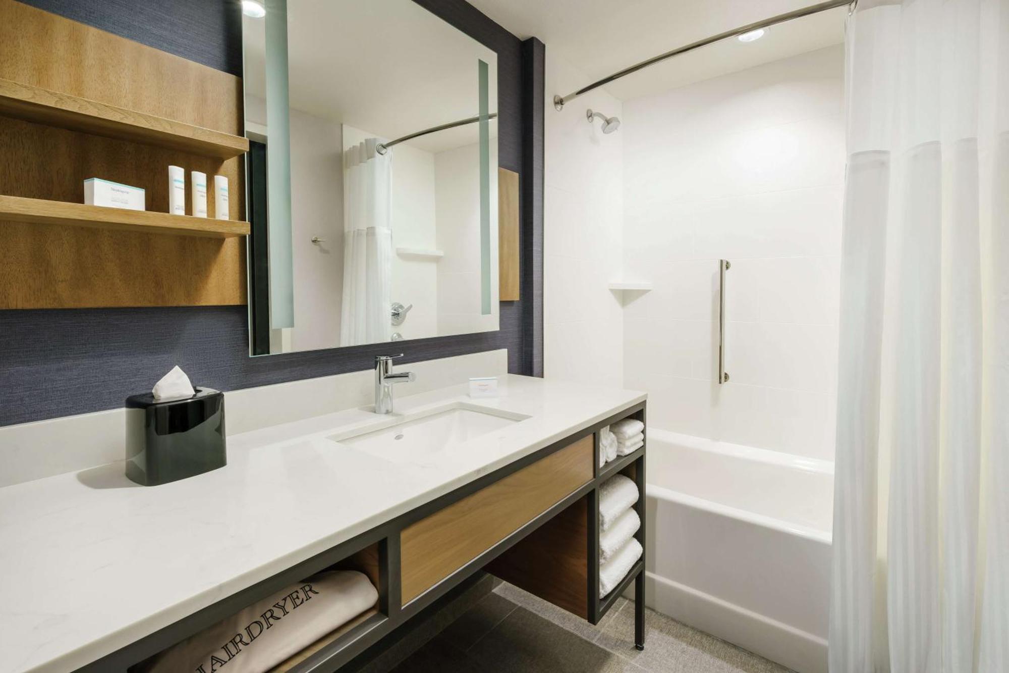 Hilton Garden Inn Sunnyvale Exterior photo